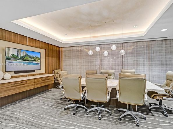 3000 Island Blvd 1904, Aventura FL 33160