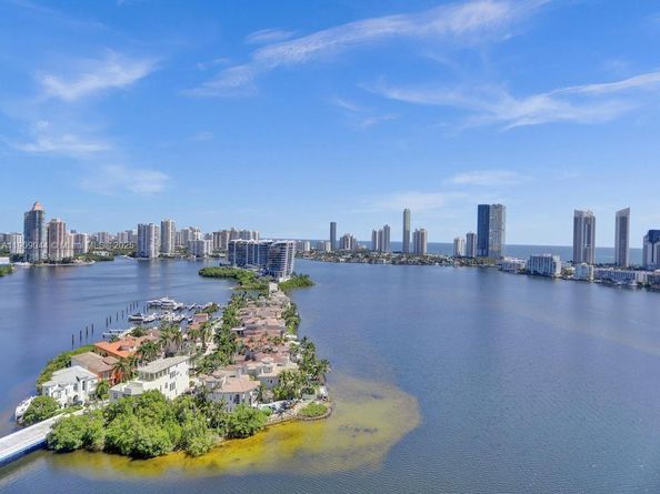 3000 Island Blvd 1904, Aventura FL 33160