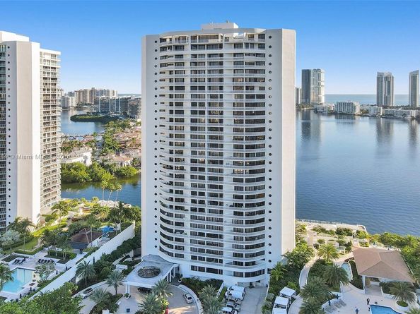 3000 Island Blvd 1904, Aventura FL 33160