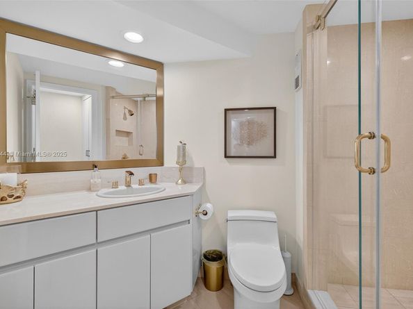 3000 Island Blvd 1904, Aventura FL 33160