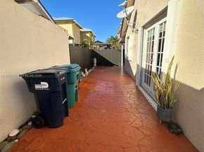 15421 SW 95th Ln, Miami FL 33196