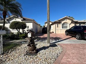 15421 SW 95th Ln, Miami FL 33196