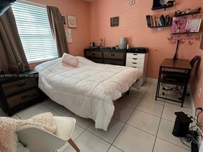 15421 SW 95th Ln, Miami FL 33196