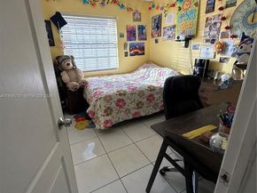 15421 SW 95th Ln, Miami FL 33196