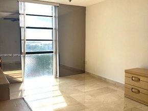 2500 NE 135th St B805, North Miami FL 33181