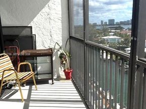 2500 NE 135th St B805, North Miami FL 33181