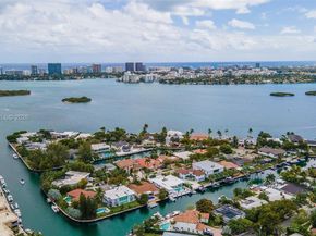 2500 NE 135th St B805, North Miami FL 33181