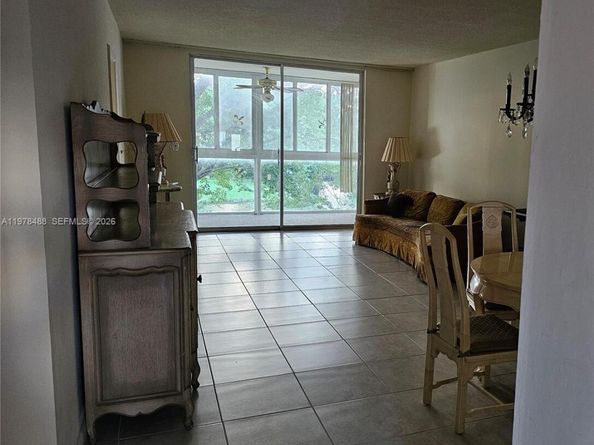 1103 NW 58th Ter 321, Sunrise FL 33313