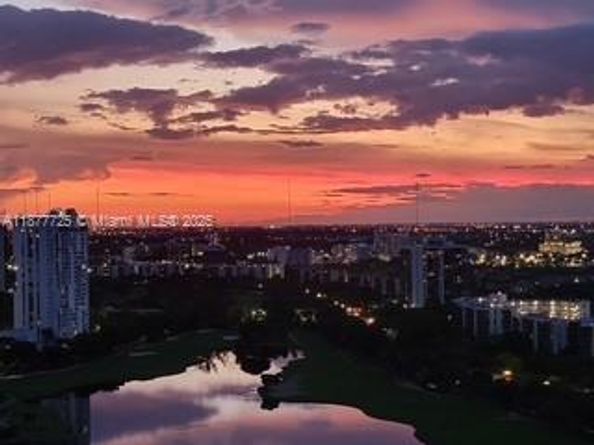 20191 E Country Club Dr 2602, Aventura FL 33180