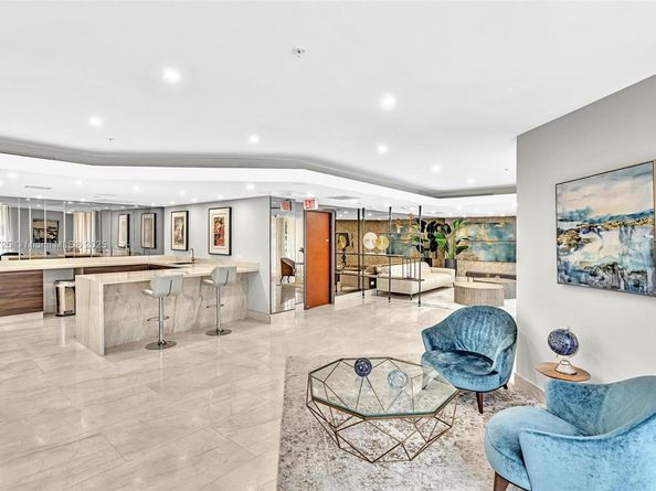 20191 E Country Club Dr 2602, Aventura FL 33180