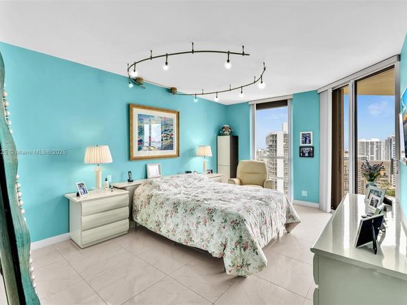 20191 E Country Club Dr 2602, Aventura FL 33180