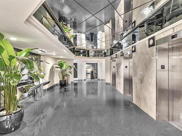 20191 E Country Club Dr 2602, Aventura FL 33180