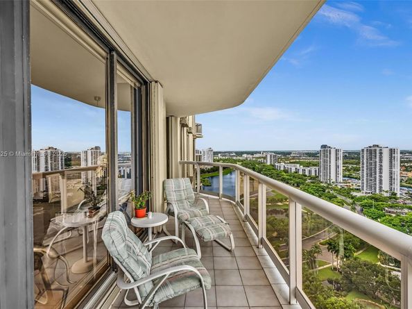 20191 E Country Club Dr 2602, Aventura FL 33180