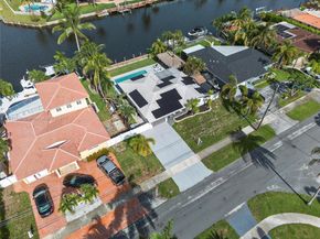 380 SE 1st Ter, Pompano Beach FL 33060