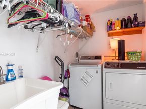 380 SE 1st Ter, Pompano Beach FL 33060