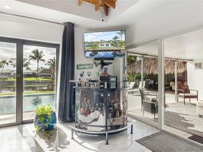 380 SE 1st Ter, Pompano Beach FL 33060