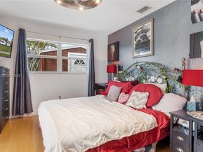 380 SE 1st Ter, Pompano Beach FL 33060