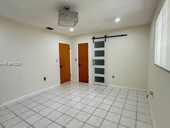 1801 NW 5th St, Miami FL 33125