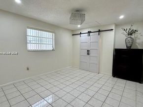 1801 NW 5th St, Miami FL 33125