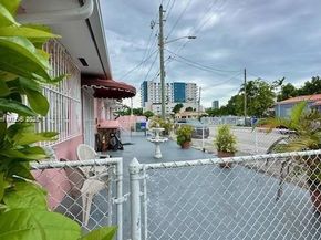 1801 NW 5th St, Miami FL 33125