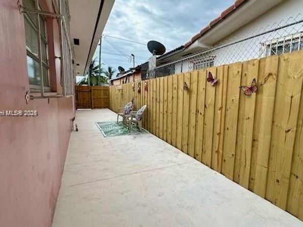 1801 NW 5th St, Miami FL 33125
