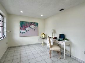 1801 NW 5th St, Miami FL 33125