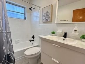 1801 NW 5th St, Miami FL 33125
