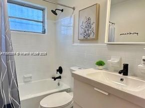 1801 NW 5th St, Miami FL 33125