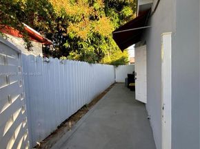 21221 NW 29th Ave, Miami Gardens FL 33056