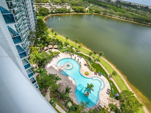 2641 N Flamingo Rd 1603N, Sunrise FL 33323