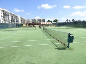 700 S Hollybrook Dr 207, Pembroke Pines FL 33025