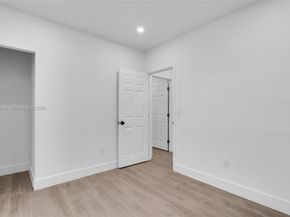 75 NW 160th St, Miami FL 33169