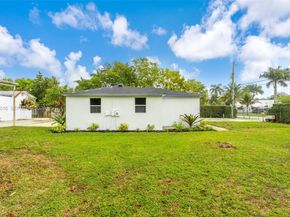 75 NW 160th St, Miami FL 33169
