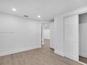 75 NW 160th St, Miami FL 33169