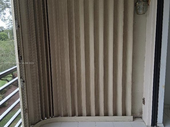 1300 Saint Charles Pl 302, Pembroke Pines FL 33026