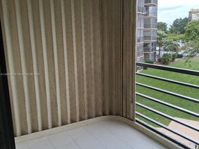 1300 Saint Charles Pl 302, Pembroke Pines FL 33026