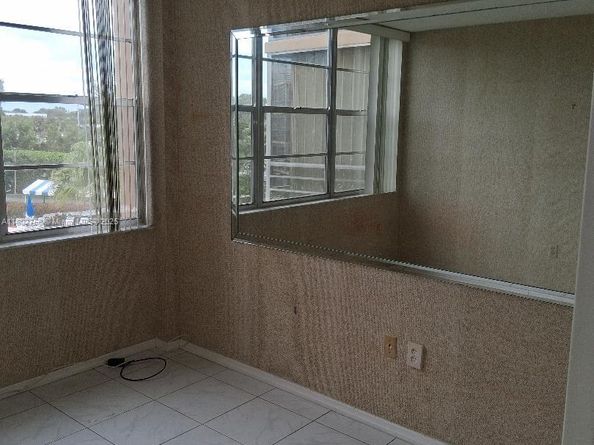 1300 Saint Charles Pl 302, Pembroke Pines FL 33026