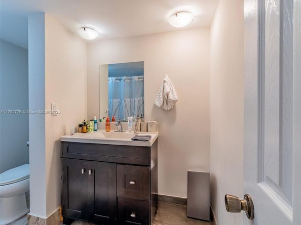 3400 Blue Lake Dr 505, Pompano Beach FL 33064