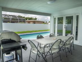 11520 SW 57th St, Miami FL 33173