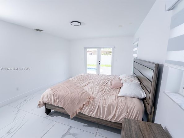 11520 SW 57th St, Miami FL 33173
