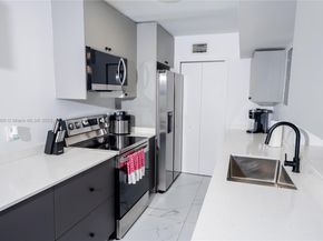 11520 SW 57th St, Miami FL 33173