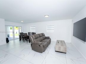 11520 SW 57th St, Miami FL 33173