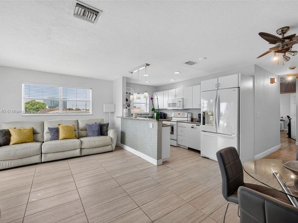 2715 NE 49th St 309, Fort Lauderdale FL 33308