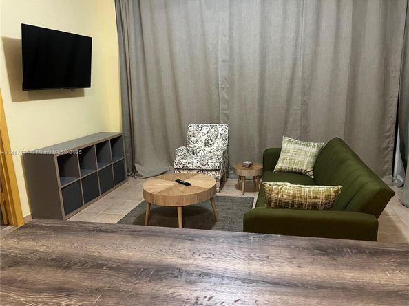 1350 NW 8th Ct D4, Miami FL 33136