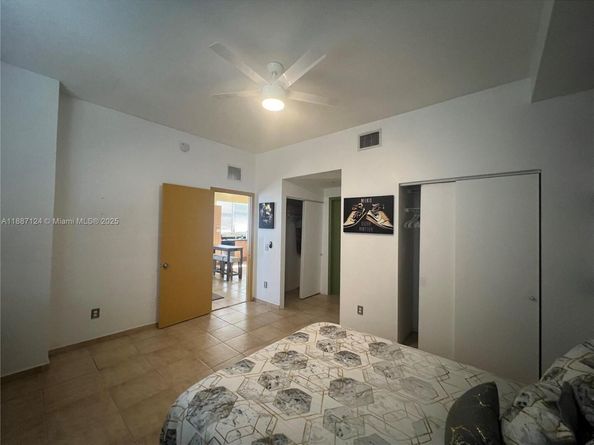 1350 NW 8th Ct D4, Miami FL 33136