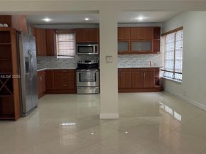 421 NE 1st St 119, Hallandale Beach FL 33009