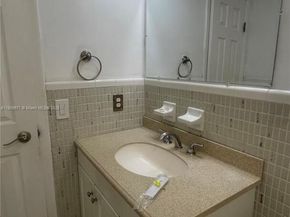 421 NE 1st St 119, Hallandale Beach FL 33009