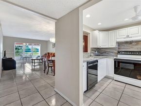 1035 Country Club Dr 206, Margate FL 33063