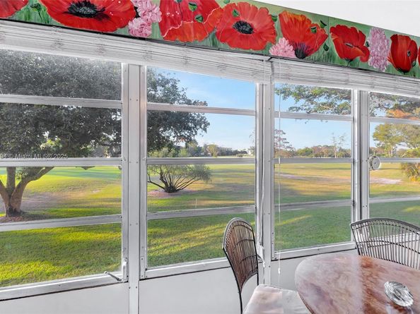 1035 Country Club Dr 206, Margate FL 33063