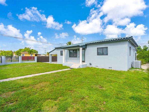 175 W 56th St, Hialeah FL 33012